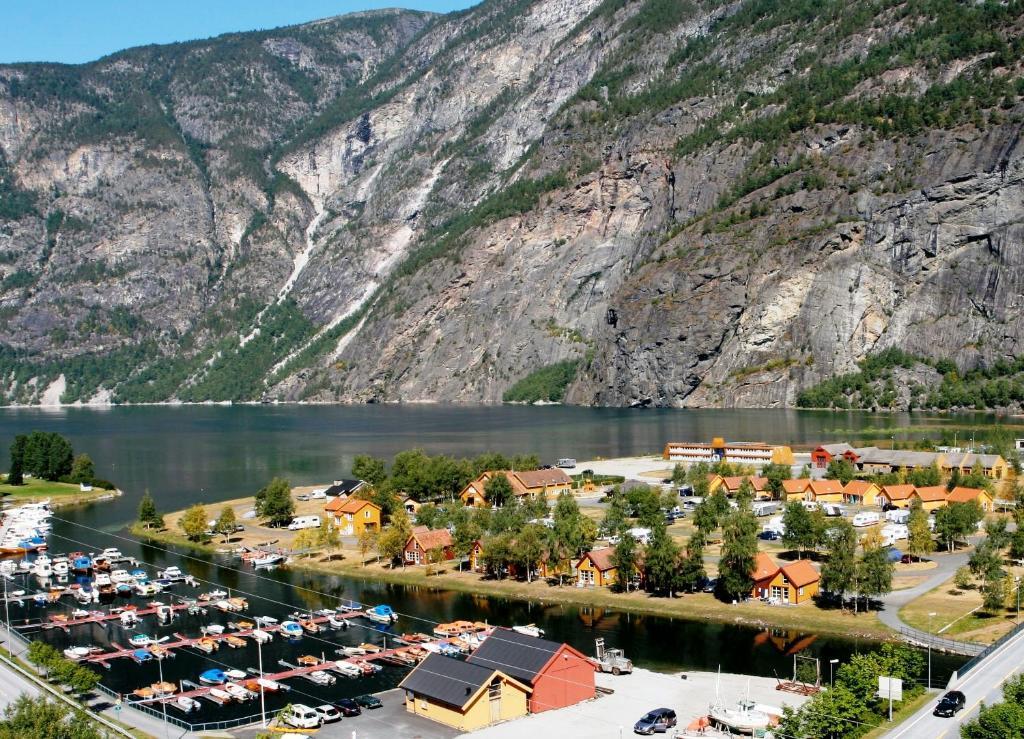 Laerdal Ferie- Og Fritidspark Laerdalsoyri Exterior photo